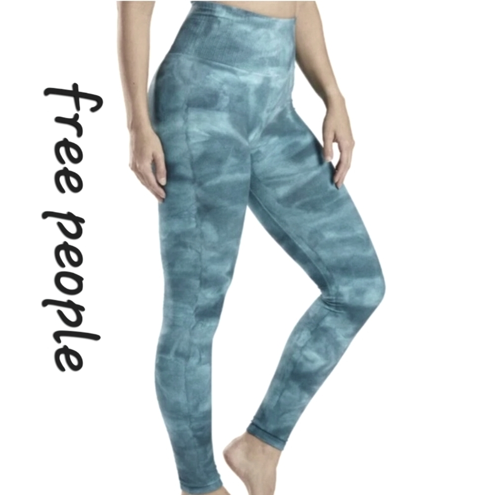 Free People Movements Good Karma Blue Tie-Dye Leggings Sz M/L